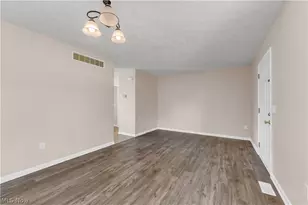 1218 W 24th St, Lorain, OH 44052 - Photo 4