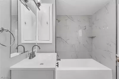 30021 Robert Street, Wickliffe, OH 44092 - Photo 14