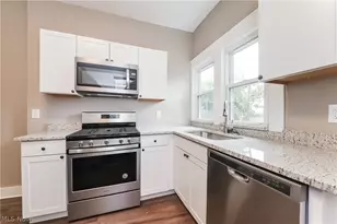 1376 Gladys Ave, Oakwood, OH 44107 - Photo 10