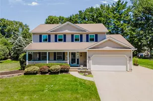 930 Essex Ln, Medina, OH 44256 - Photo 2