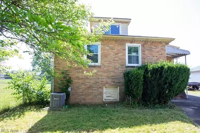 415 N Hartford Avenue, Youngstown, OH 44509 - Photo 2