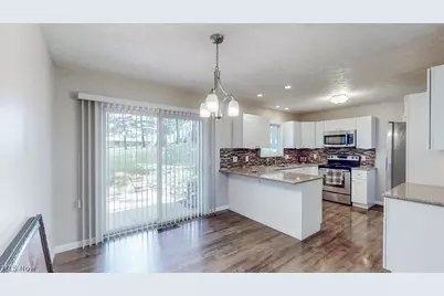 2045 Howard Street NE, Hartville, OH 44632 - Photo 10