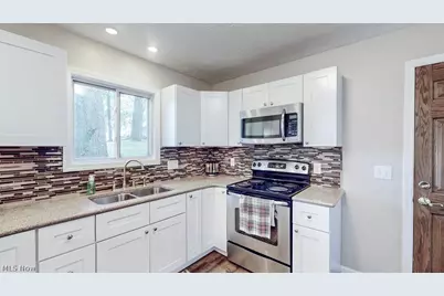 2045 Howard Street NE, Hartville, OH 44632 - Photo 10