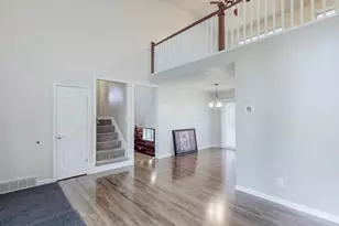 2045 Howard St NE, Hartville, OH 44632 - Photo 8