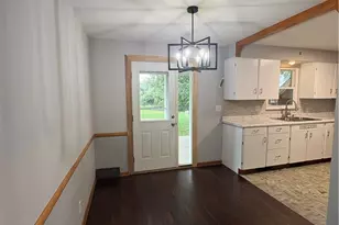 518 Vince Ave NW, Canton, OH 44708 - Photo 4