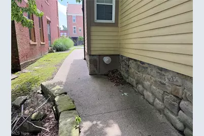 813 Steubenville Avenue, Cambridge, OH 43725 - Photo 8