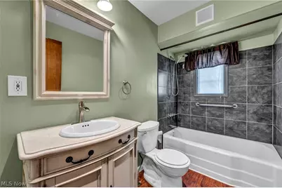 375 Olive Street, Elyria, OH 44035 - Photo 24