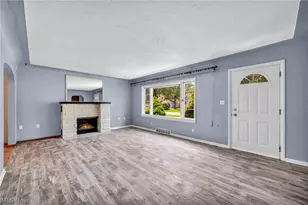 375 Olive St, Elyria, OH 44035 - Photo 12