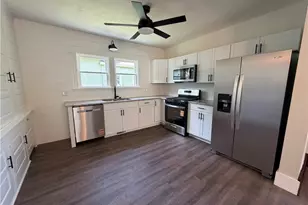 930 Exchange St, Vermilion, OH 44089 - Photo 10