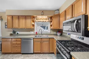 1872 19th St, Cuyahoga Falls, OH 44223 - Photo 10