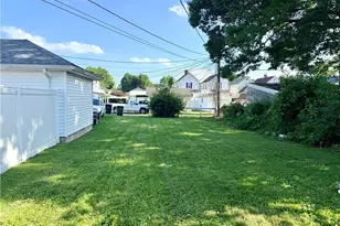757 Elm St, Coshocton, OH 43812 - Photo 6