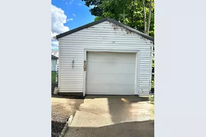 757 Elm Street, Coshocton, OH 43812 - Photo 4