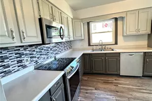 757 Elm St, Coshocton, OH 43812 - Photo 10