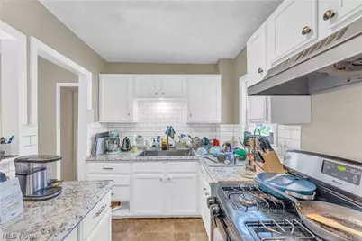 422 W Smith Road, Medina, OH 44256 - Photo 8