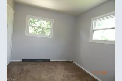 1709 42nd Street NW, Canton, OH 44709 - Photo 8