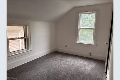 689 Brown Street, Akron, OH 44311 - Photo 8
