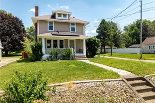 33 Pfeiffer Ave, Akron, OH 44312 - Photo 2