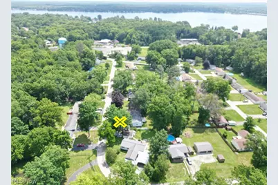18015 Hillcrest Drive, Lake Milton, OH 44429 - Photo 6