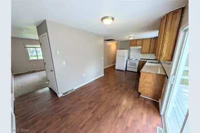 18015 Hillcrest Drive, Lake Milton, OH 44429 - Photo 18
