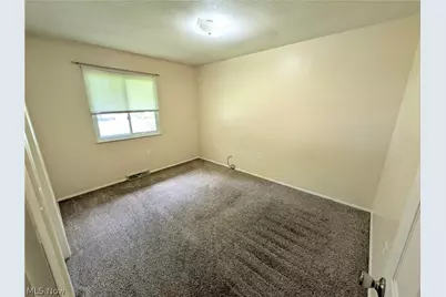 18015 Hillcrest Drive, Lake Milton, OH 44429 - Photo 28