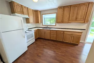 18015 Hillcrest Dr, Lake Milton, OH 44429 - Photo 14