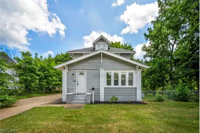 1318 3rd Street SE, Massillon, OH 44646 - Photo 1