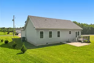 12180 Township Rd 8 NE, Crooksville, OH 43731 - Photo 8
