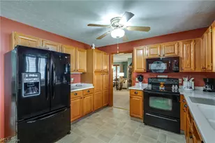 4890 Belden Park Dr NW, North Canton, OH 44720 - Photo 18
