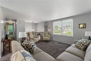 4506 Honeysuckle Dr, Green, OH 44720 - Photo 6
