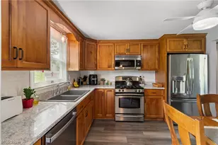 4506 Honeysuckle Dr, Green, OH 44720 - Photo 10