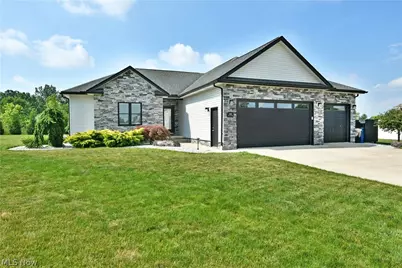 4885 Treeline Trail, New Middletown, OH 44442 - Photo 2