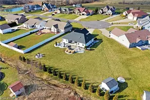 4885 Tree Line Trail, New Middletown, OH 44442 - Photo 4