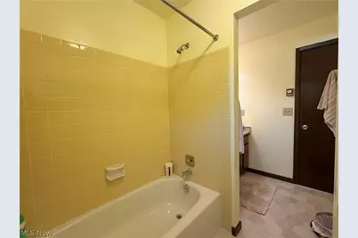 853 Alameda Avenue, Sheffield Lake, OH 44054 - Photo 26