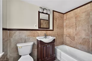 13600 Shaker Blvd, Huber Heights, OH 44120 - Photo 16