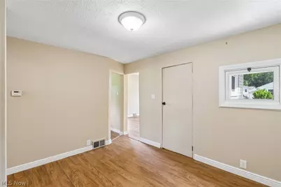 174 Yonker Street, Barberton, OH 44203 - Photo 16