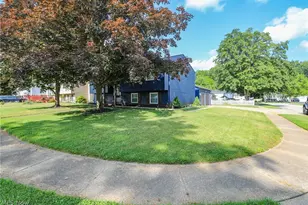 1073 Sunnywood Ln, Ravenna, OH 44266 - Photo 6