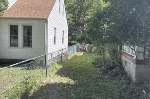 943 Worden Rd, Wickliffe, OH 44092 - Photo 2