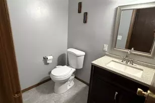 533 Valley Dr, Medina, OH 44256 - Photo 8