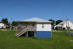 336 High St, Hopedale, OH 43976 - Photo 2