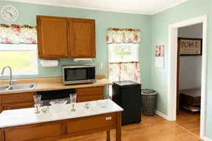 336 High St, Hopedale, OH 43976 - Photo 8