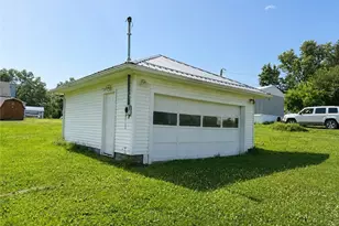 336 High St, Hopedale, OH 43976 - Photo 4