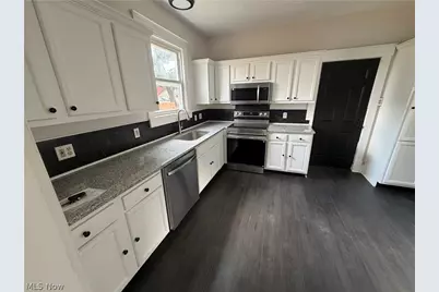 1225 Shorb Avenue NW, Canton, OH 44703 - Photo 8