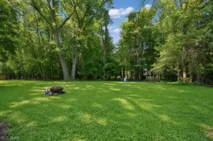 8252 Plains Rd, Mentor, OH 44060 - Photo 10