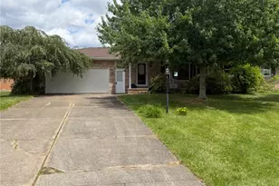 1333 Clarence St NW, Uniontown, OH 44685 - Photo 2