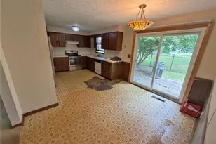 1333 Clarence St NW, Uniontown, OH 44685 - Photo 6