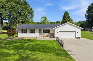 12832 S Portage St, Doylestown, OH 44230 - Photo 2