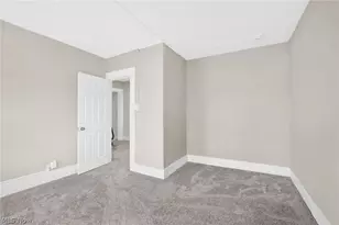 941 Carnegie Ave, Akron, OH 44314 - Photo 10