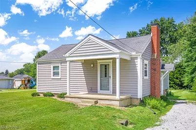 4089 Addison Avenue NE, Louisville, OH 44641 - Photo 2