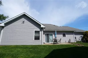 1166 Cobblestone Dr, Tallmadge, OH 44278 - Photo 4