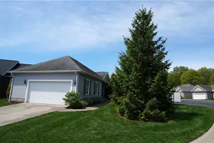 1166 Cobblestone Dr, Tallmadge, OH 44278 - Photo 2